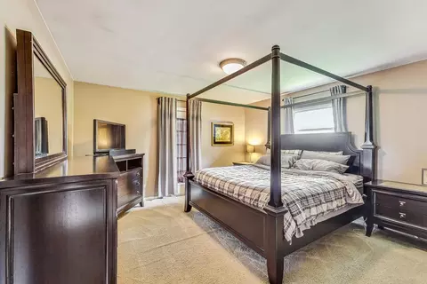 904 Houston Ave, Elgin, IL 60120 photo 13