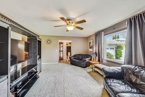 904 Houston Ave, Elgin, IL 60120 photo 7