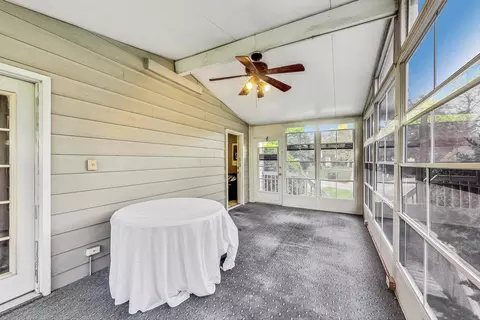 904 Houston Ave, Elgin, IL 60120 photo 21