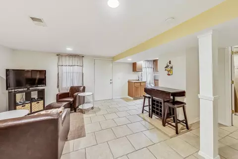904 Houston Ave, Elgin, IL 60120 photo 29