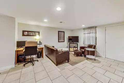 904 Houston Ave, Elgin, IL 60120 photo 27