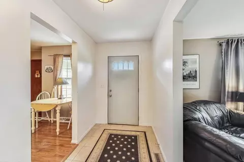 904 Houston Ave, Elgin, IL 60120 photo 4