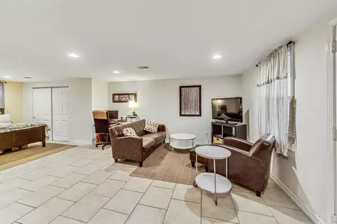 904 Houston Ave, Elgin, IL 60120 photo 26