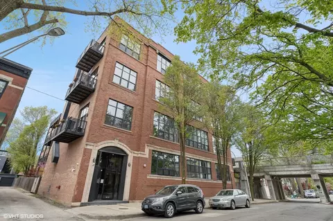 1750 N Wolcott Ave #206, Chicago, IL 60622