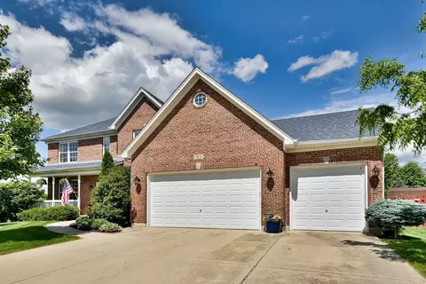373 Essex Dr, Oswego, IL 60543