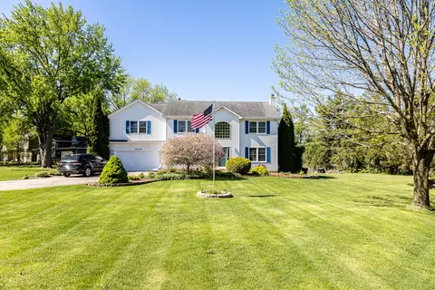3 N774 Locust Ave, West Chicago, IL 60185