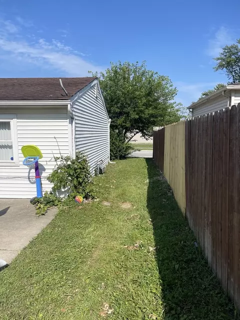 17404 Appletree Dr, Hazel Crest, IL 60429 photo 13