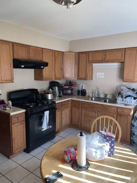 17404 Appletree Dr, Hazel Crest, IL 60429 photo 4