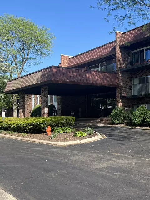 1053 W Ogden Ave #339, Naperville, IL 60563