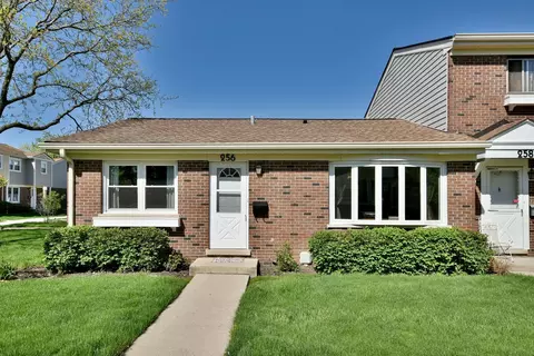 256 Bay St, Wood Dale, IL 60191