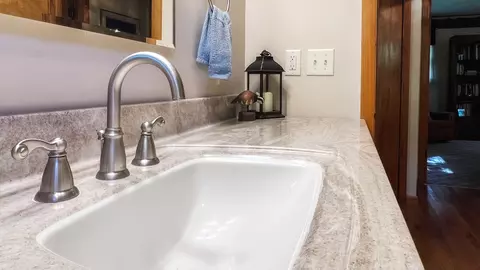 Bath - 400 Grandview Dr, Normal, IL 61761 photo 2 of 5