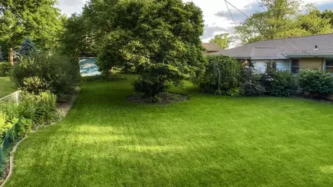 Exterior - 400 Grandview Dr, Normal, IL 61761 photo 5 of 9