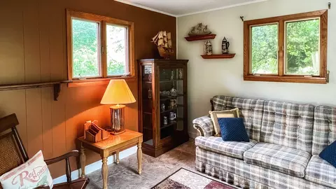 Living - 400 Grandview Dr, Normal, IL 61761 photo 6 of 6