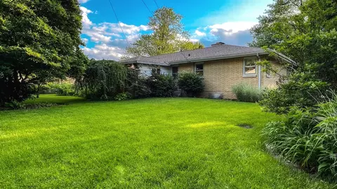 Exterior - 400 Grandview Dr, Normal, IL 61761 photo 8 of 9