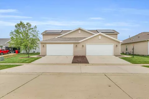 1508-1510 Stonebluff Ct, Champaign, IL 61822