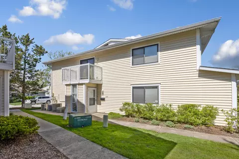 709 Sunfish Pt #709, Schaumburg, IL 60194