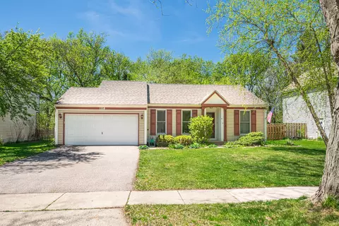 Exterior - 1350 Riverwood Dr, Algonquin, IL 60102 photo 2 of 4