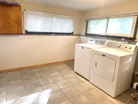 2102 Crescent Dr, Peru, IL 61354 photo 25