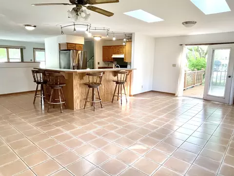 2102 Crescent Dr, Peru, IL 61354 photo 9