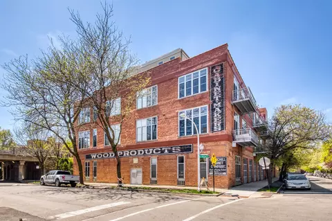 2111 W Churchill St #201, Chicago, IL 60647