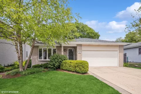 569 W Armitage Ave, Elmhurst, IL 60126