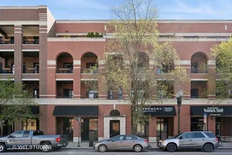 4743 N Clark St #3S, Chicago, IL 60640
