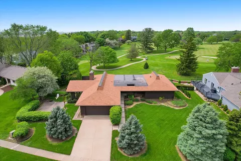 2301 Valley Brook Dr, Champaign, IL 61822