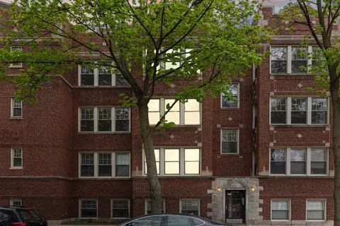 6141 N Paulina St #2, Chicago, IL 60660