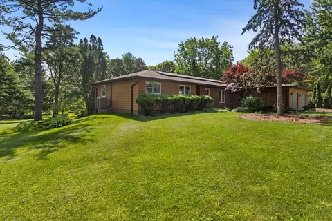 2067 Coyote Run Rd, Monticello, IL 61856