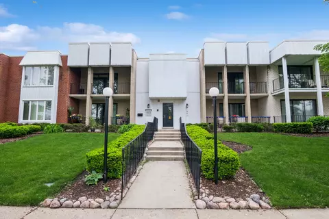 9803 S Keeler Ave #C, Oak Lawn, IL 60453