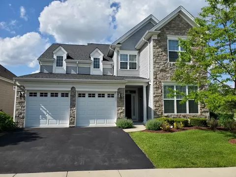 3850 Olympia Fields Dr, Elgin, IL 60124