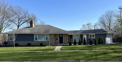 19 E Washington St, Palatine, IL 60067