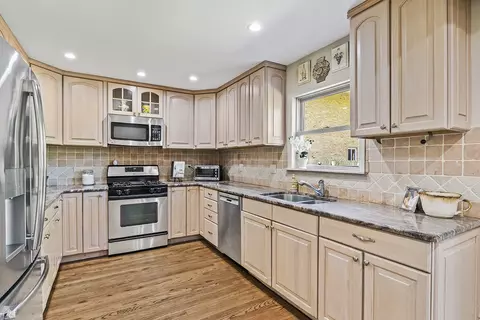 1218 Pine St, Glenview, IL 60025 photo 13