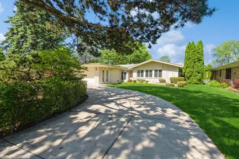 6550 N Knox Ave, Lincolnwood, IL 60712