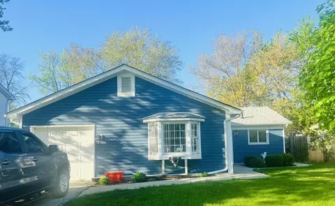 240 Plainview Dr, Bolingbrook, IL 60440