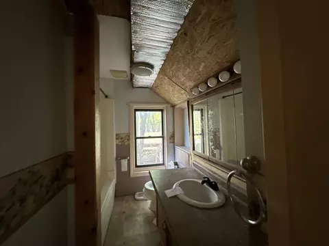Bath - 311 E 11th St, Sterling, IL 61081 photo 1 of 1
