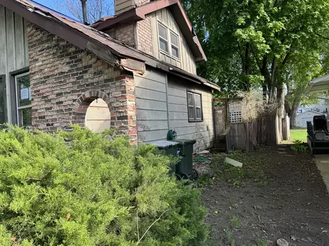 Exterior - 311 E 11th St, Sterling, IL 61081 photo 2 of 4