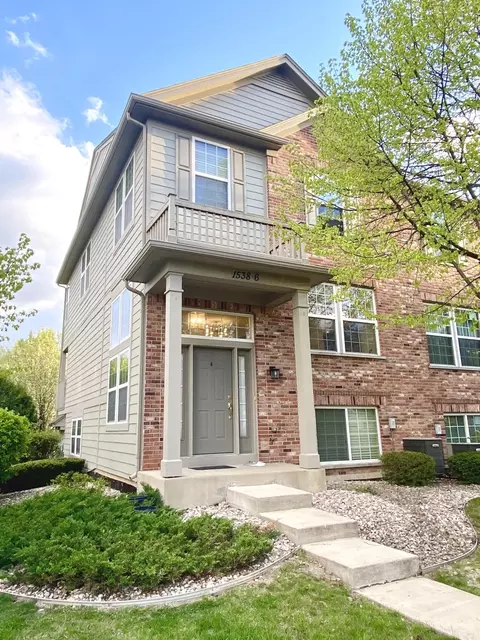 1538 Bristol Ln #6, Wood Dale, IL 60191