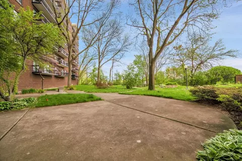 711 S Des Plaines River Rd #204, Des Plaines, IL 60016 photo 28