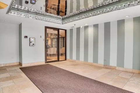711 S Des Plaines River Rd #204, Des Plaines, IL 60016 photo 30