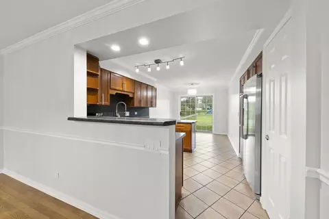 Entry Way - 1338 S Lorraine Rd #D, Wheaton, IL 60189 photo 1 of 1