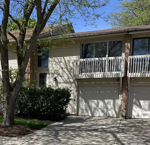 1542 Elder Dr, Aurora, IL 60506
