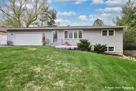 7510 Marblehead Rd, Wonder Lake, IL 60097