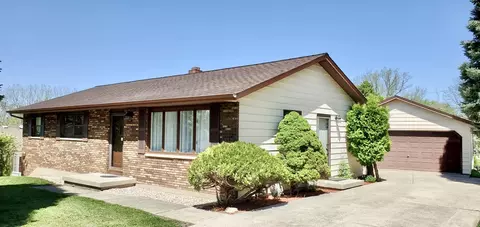 106 Indian Ln, Carpentersville, IL 60110