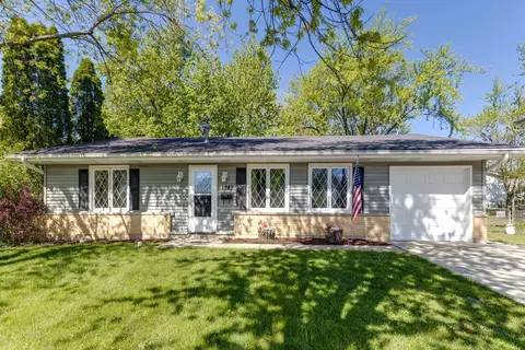 1249 Hassell Cir, Hoffman Estates, IL 60169