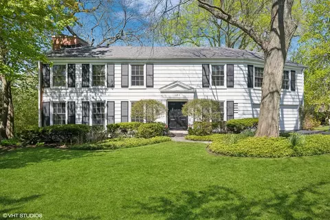 1058 Skokie Ridge Dr, Glencoe, IL 60022