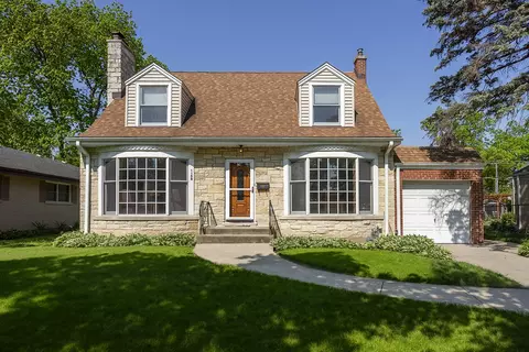 1158 Raleigh Rd, Glenview, IL 60025