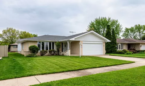 17137 School St, South Holland, IL 60473