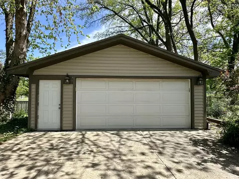 Other - 916 S Linden St, Normal, IL 61761 photo 6 of 6