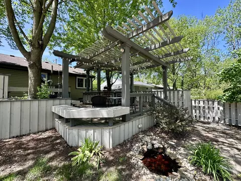 Exterior - 916 S Linden St, Normal, IL 61761 photo 6 of 6